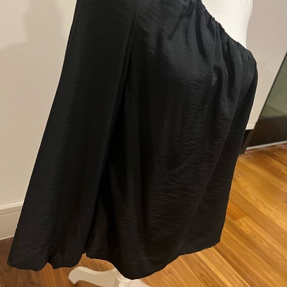 Target Future Collective Jenny Lopez one shoulder blouse size medium NWOT - Picture 3 of 12